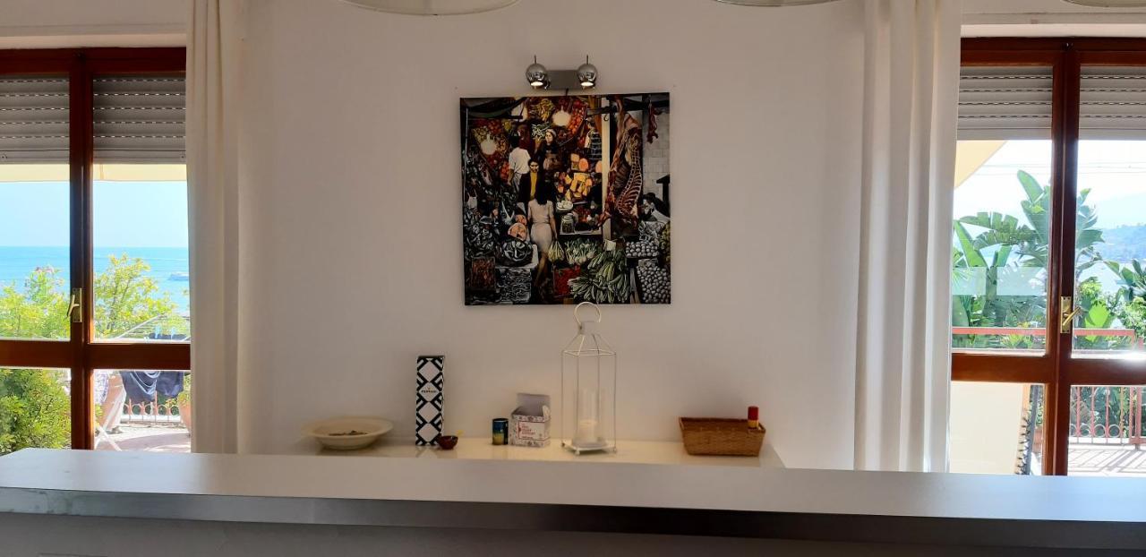 White Lotus Apartment Таормина Екстериор снимка